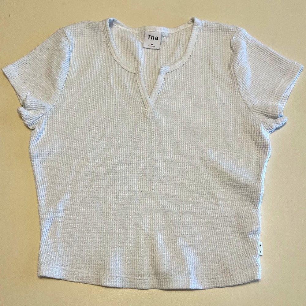 ARITZIA TNA WHITE MEDIUM CROP TOP